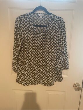 Liz Claiborne Black, Olive, Yellow and Cream Geometric Print Tunic Top
